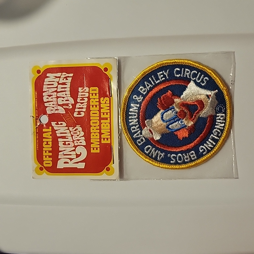 Vintage 1980s Ringling Bros. Barnum & Bailey Circus souvenir patch
